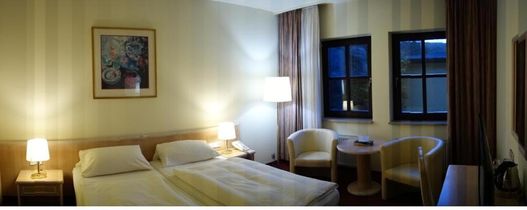 Landhotel Burkartsmuehle 호프하임암타우누스 외부 사진