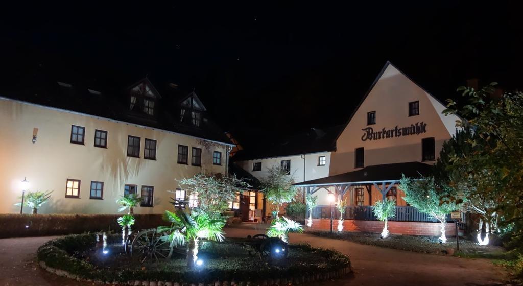 Landhotel Burkartsmuehle 호프하임암타우누스 외부 사진